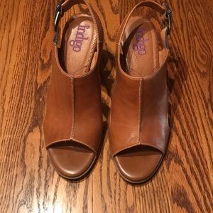 Cute casual heels!